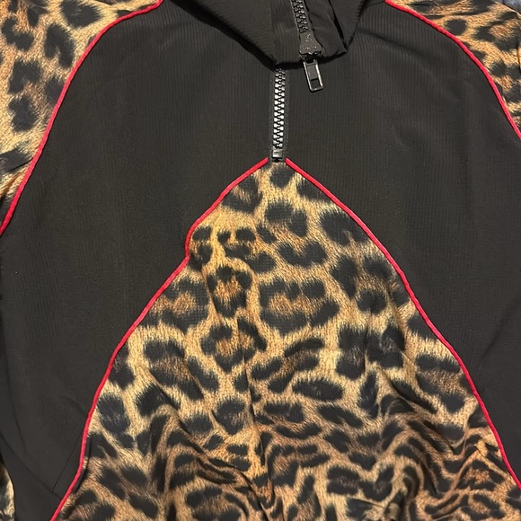 TEREZ Animal Print 1/4 Zip - Picture 7 of 10